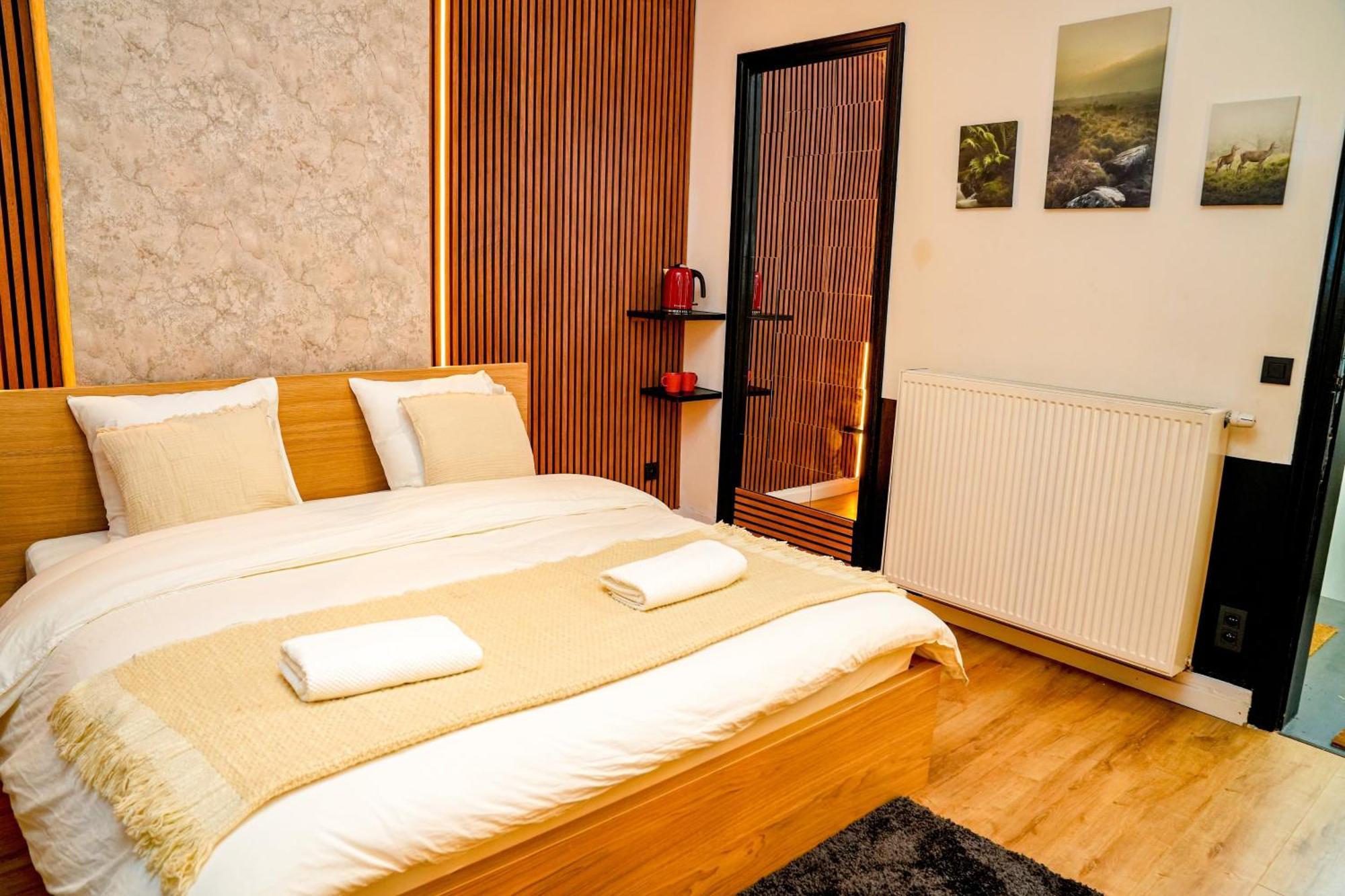 Appartement Lovely With View At Vibrant Ghent, Breezy Balcony