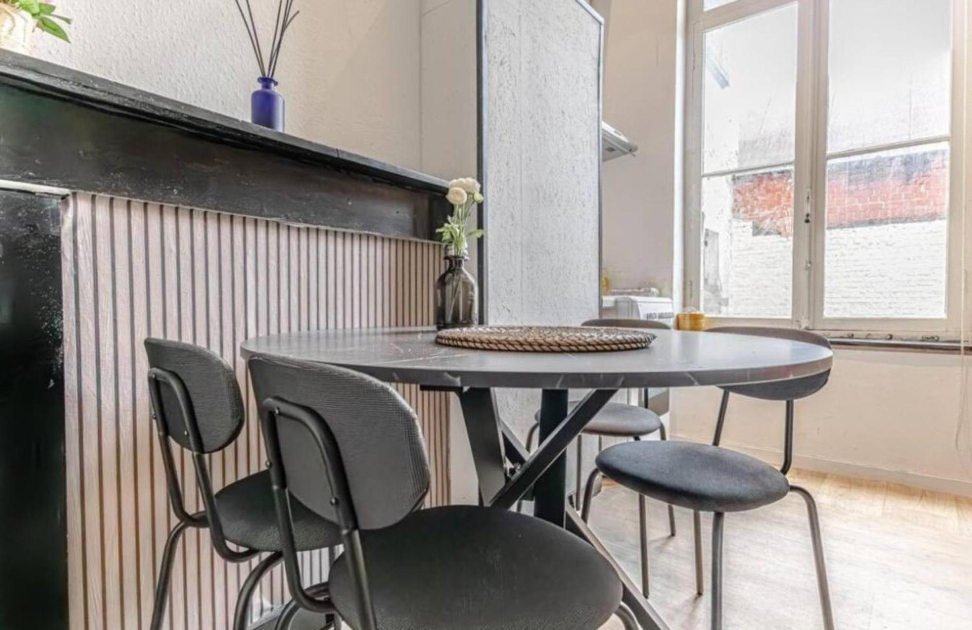 Lovely With View At Vibrant Ghent, Breezy Balcony * Gent